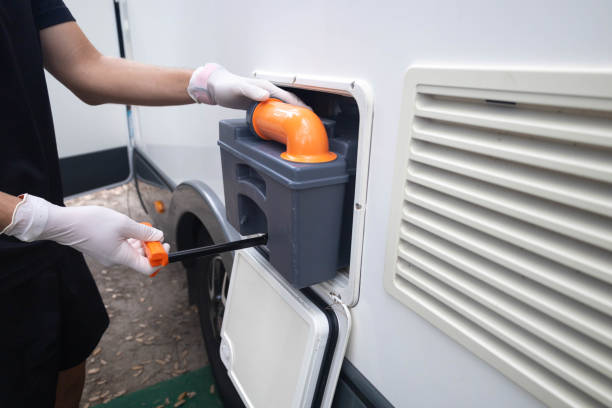 Best Portable bathroom rental  in Ravenna, OH